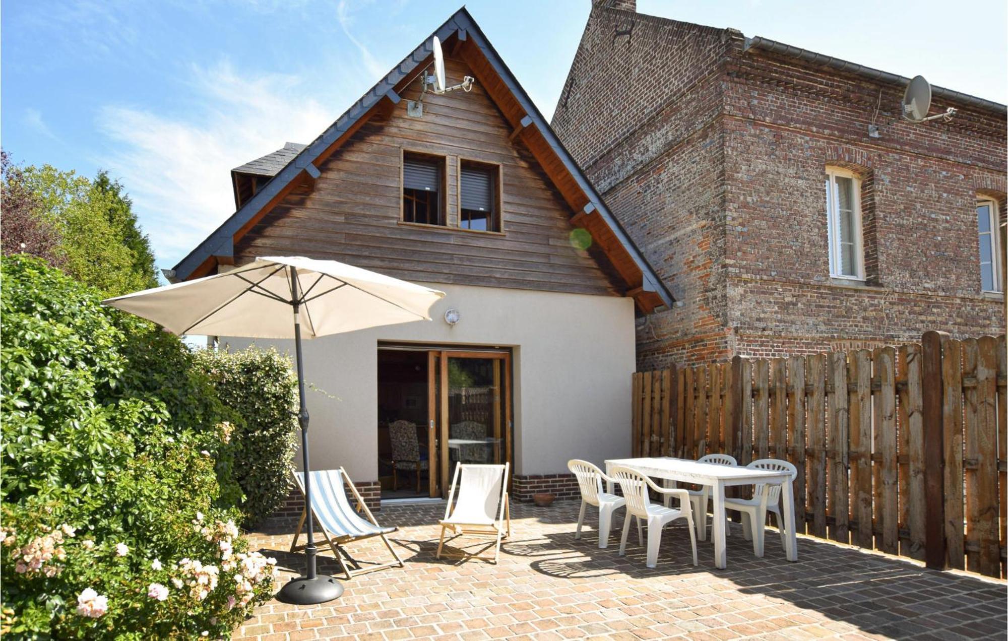 Beautiful Home In Le Bourg-Dun With Kitchen Buitenkant foto